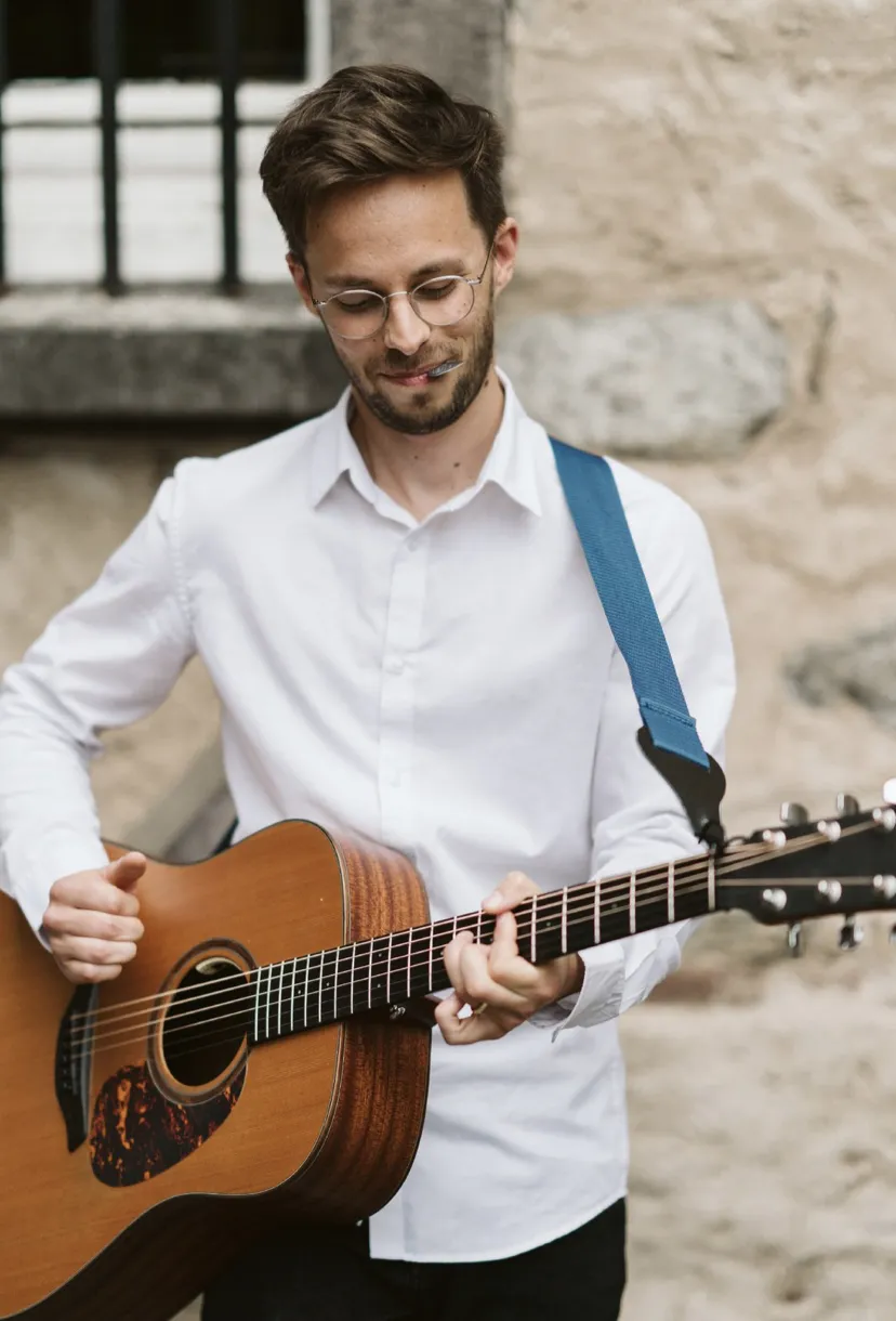 Hochzeitsängerin Leslie bei Gala-Performance, live Musik, Hochzeitsfeier und Event.